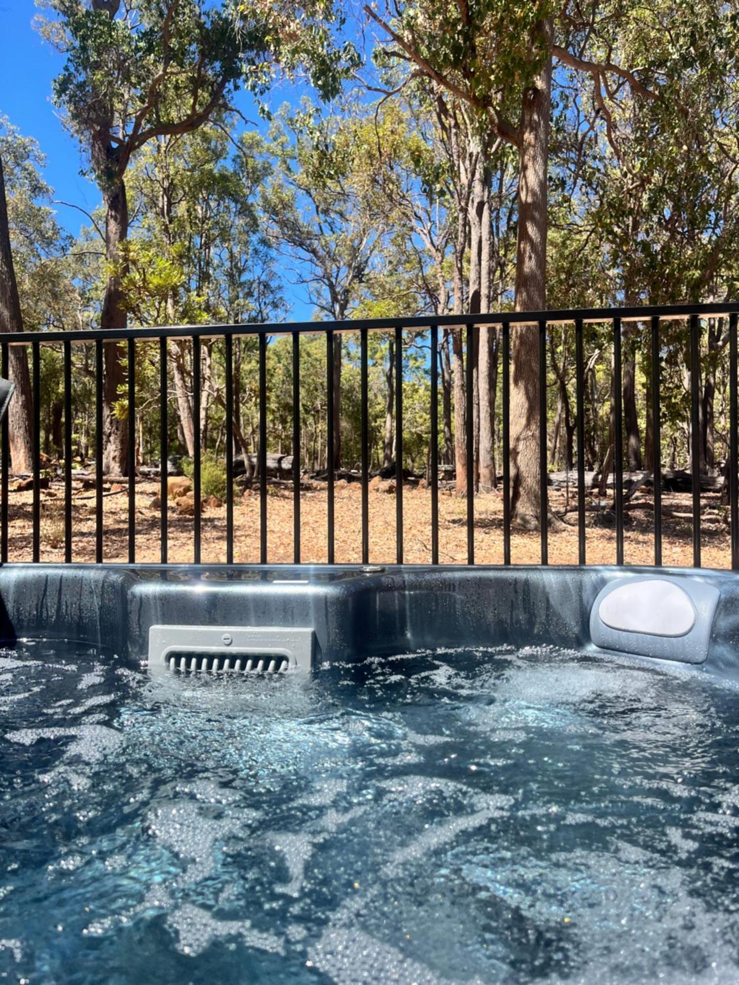 Jarrah Glen Cabins Nannup Eksteriør bilde