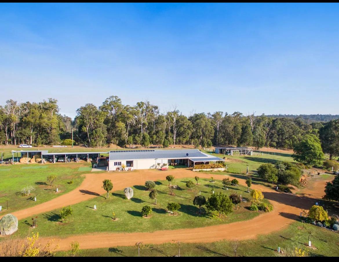 Jarrah Glen Cabins Nannup Eksteriør bilde